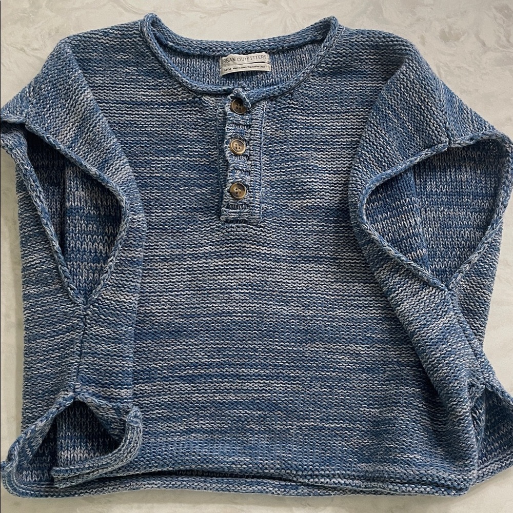 Urban Outfitters  sleeveless Cropped Knit Sweater Vest Blue Boxy Fit size Medium